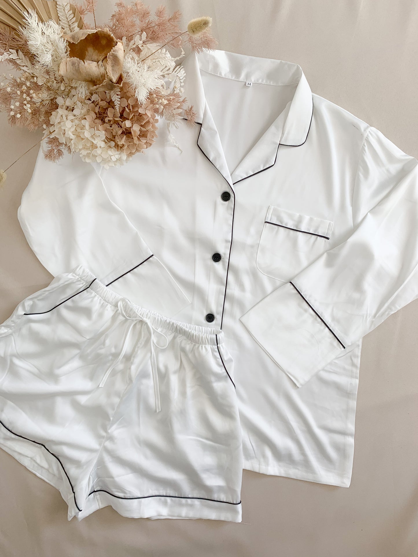 White Long Sleeve & Shorts Pyjama Set